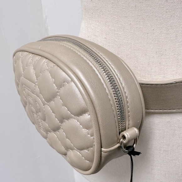 Pinko Quilted Champagne Belt Shoulder Bag NWT $599 - Picture 5 of 11